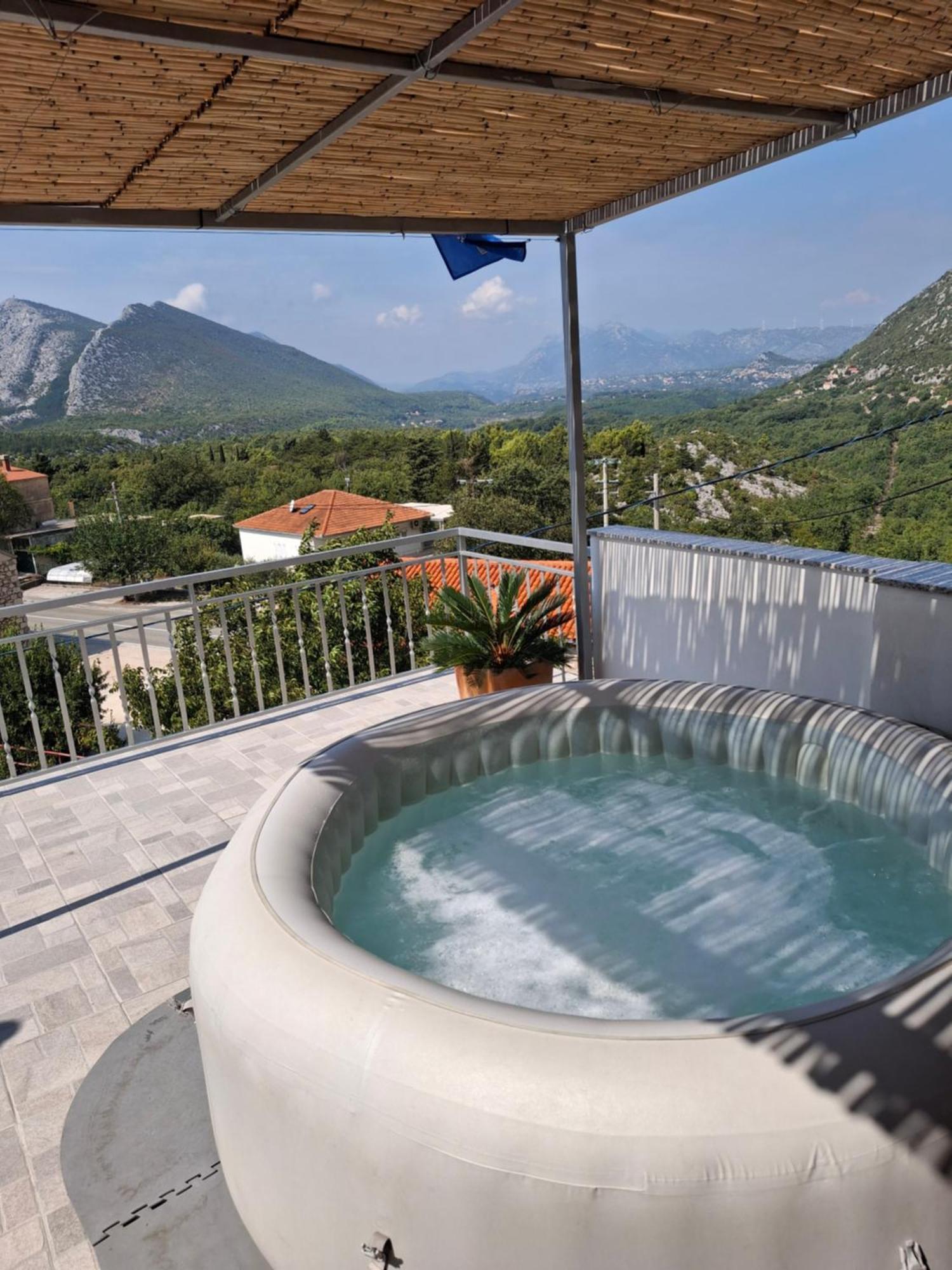 Panoramico Apartment, Private Jacuzzi 브렐라 외부 사진